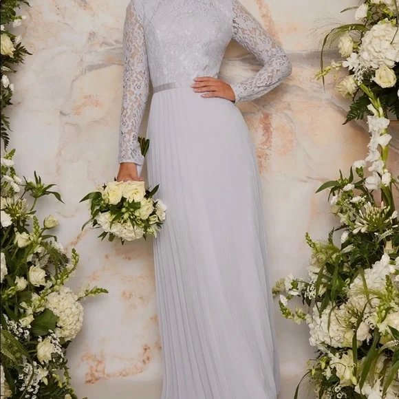 Chi Chi London Dresses Nwt Chi Chi London Long Sleeve Lace